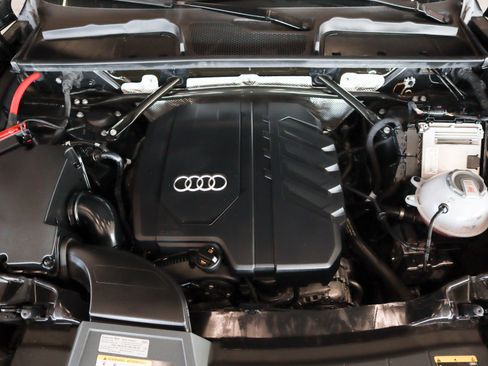 Used 2023 Audi Q5 2.0T Premium Plus w/ Premium Plus Package image 4