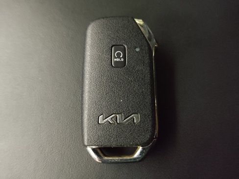 Used 2022 Kia Telluride LX AWD/4WD image 32