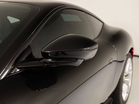 Certified 2022 Ferrari Roma RWD image 16