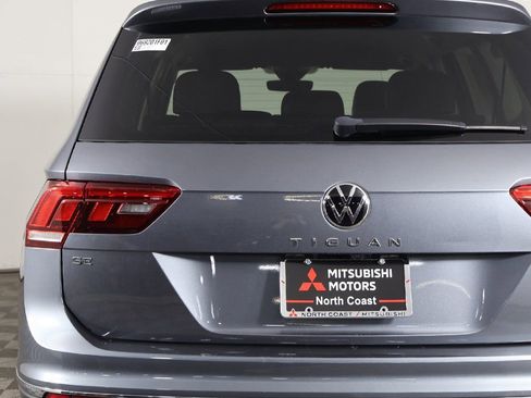 Used 2022 Volkswagen Tiguan SE FWD image 14