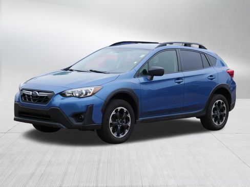 Used 2023 Subaru Crosstrek 2.0i AWD/4WD image 3