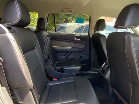 Certified 2022 Volkswagen Atlas SE image 16