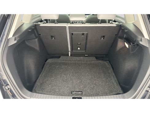 Used 2023 Volkswagen Taos SE w/ Panoramic Sunroof Package FWD image 23