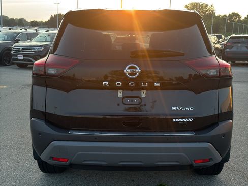 Certified 2021 Nissan Rogue SV w/ Premium Package AWD/4WD image 7