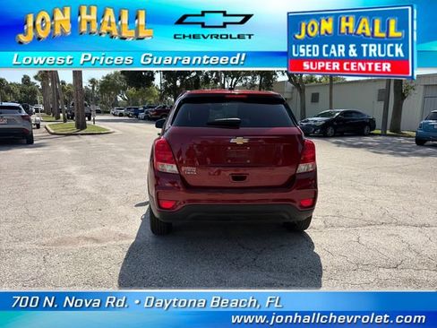 Used 2021 Chevrolet Trax LS w/ Tint and Cruise Package FWD image 7
