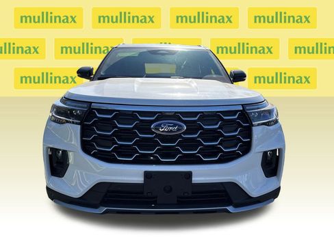 New 2026 Ford Explorer Platinum image 11