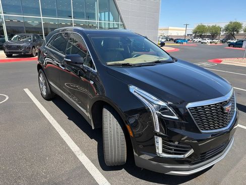 Used 2024 Cadillac XT5 Premium Luxury w/ Platinum Package FWD image 3