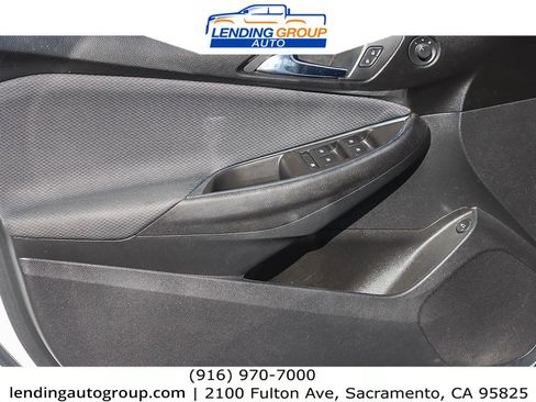 Used 2019 Chevrolet Cruze LT w/ Convenience Package image 18