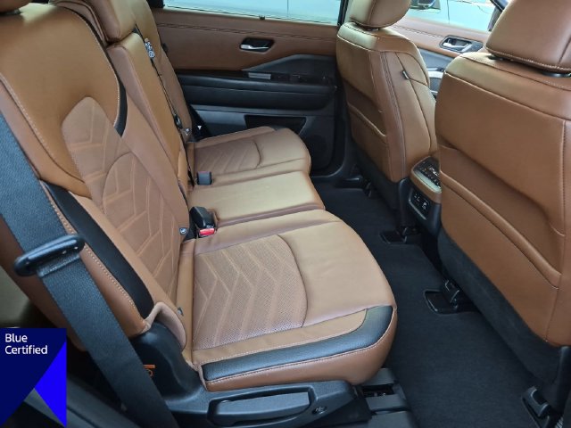 Used 2025 Nissan Pathfinder Platinum w/ Cargo Package FWD image 37