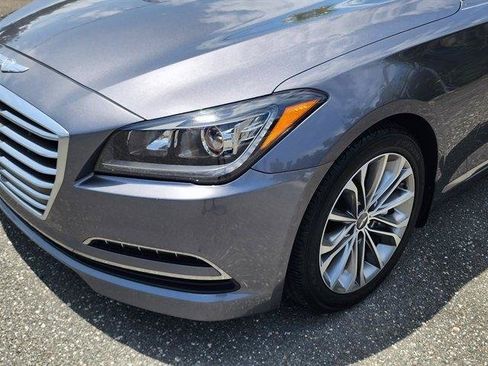Used 2015 Hyundai Genesis 3.8 RWD image 3