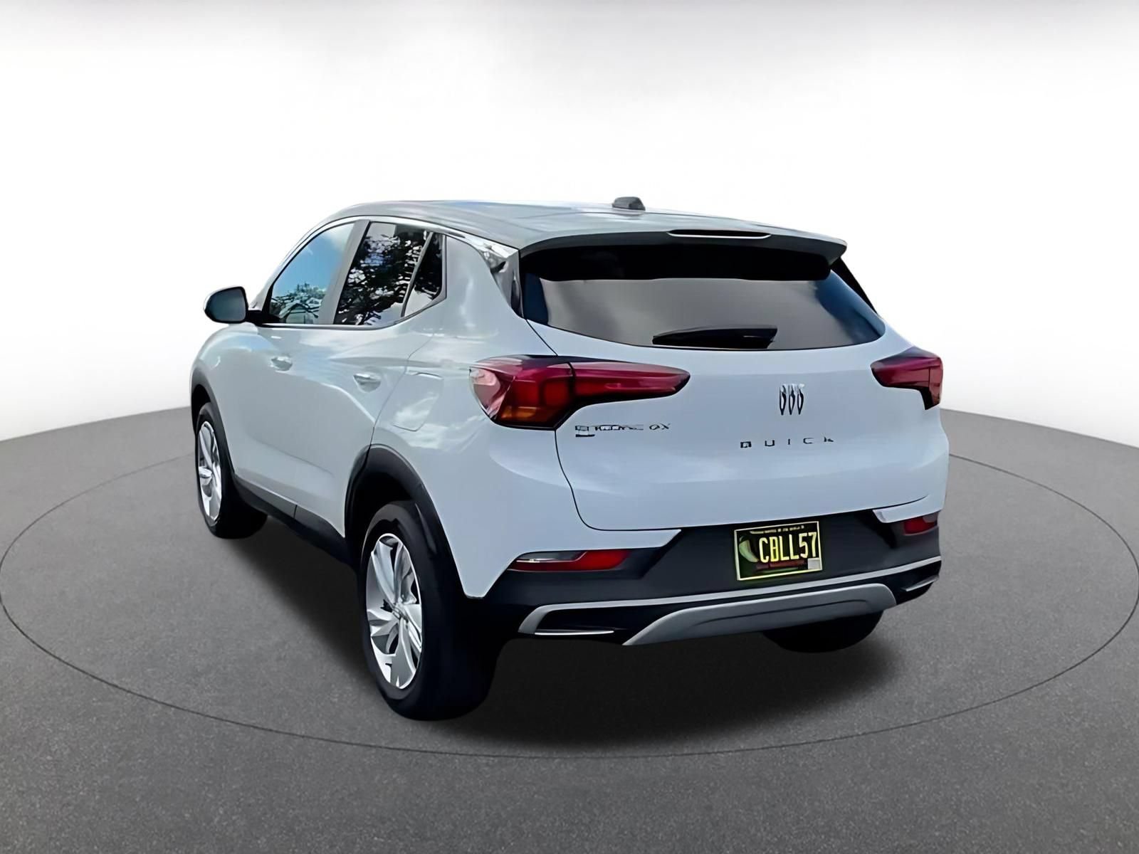 Used 2025 Buick Encore GX Preferred AWD/4WD image 10
