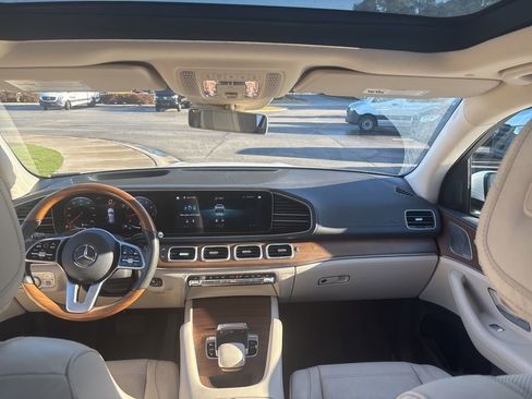 Used 2020 Mercedes-Benz GLE 350 4MATIC image 48