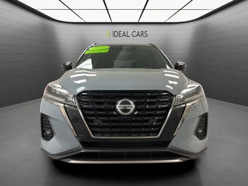 Used 2021 Nissan Kicks SR FWD image 2