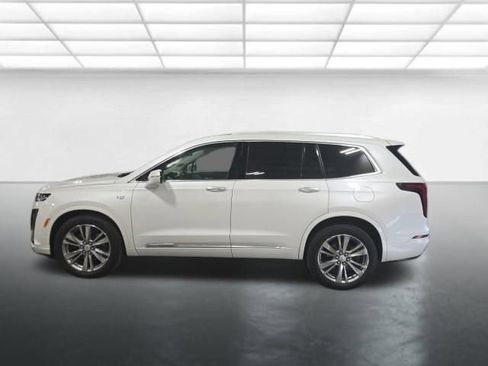 Used 2023 Cadillac XT6 Premium Luxury image 7