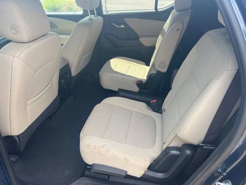 Used 2023 Chevrolet Traverse LT FWD image 11