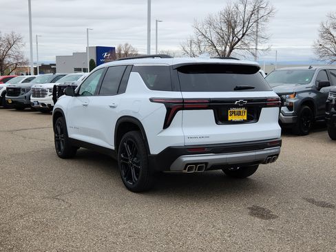 New 2026 Chevrolet Traverse LT FWD image 3
