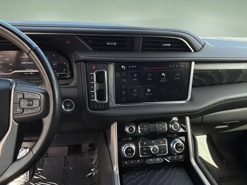 Used 2024 GMC Yukon Denali AWD/4WD image 10