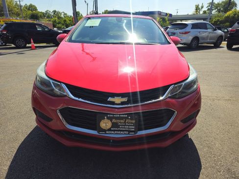 Used 2017 Chevrolet Cruze LT image 9