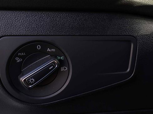 Used 2024 Volkswagen Tiguan SEL R-Line image 23