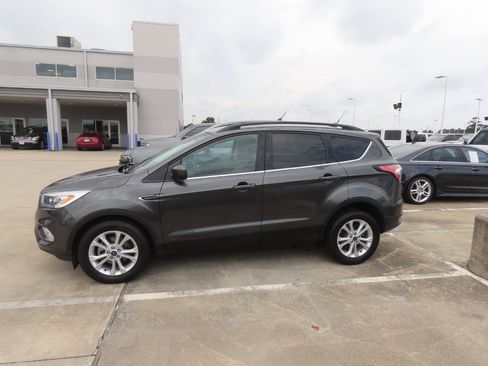 Used 2018 Ford Escape SEL FWD image 7