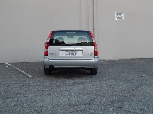 Used 2000 Volvo V70 GLT FWD image 4