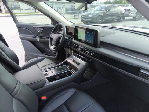 New 2026 Lincoln Aviator 2WD image 31