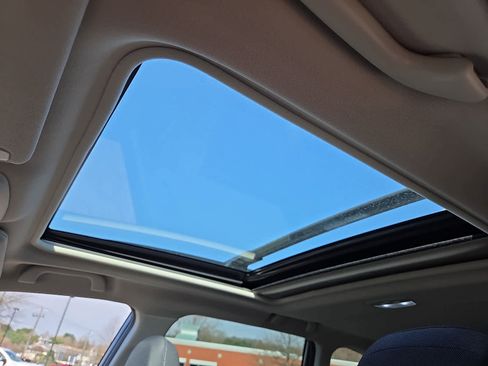 Used 2023 Subaru Forester Premium AWD/4WD image 16