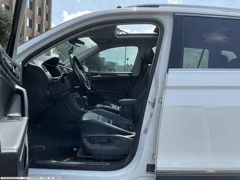 Used 2018 Volkswagen Tiguan SEL Premium FWD image 8