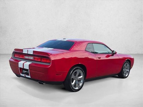 Used 2013 Dodge Challenger R/T RWD image 5