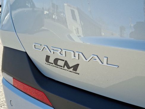 New 2026 Kia Carnival EX FWD image 23
