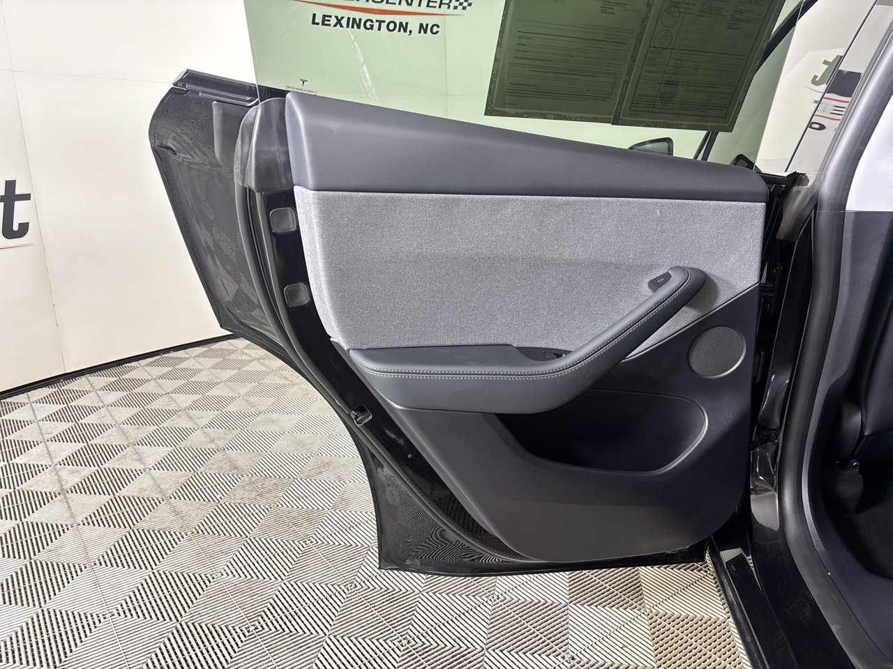 Used 2026 Tesla Model Y 2WD image 14