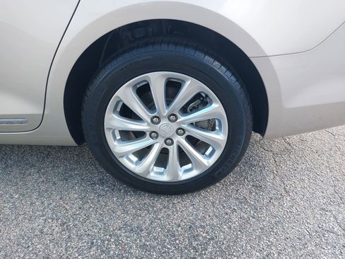 Used 2015 Buick LaCrosse Leather image 34