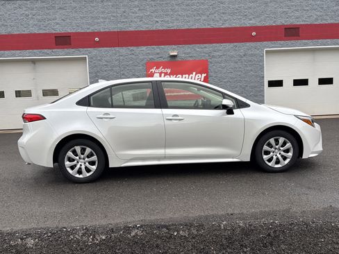 Certified 2026 Toyota Corolla LE image 2