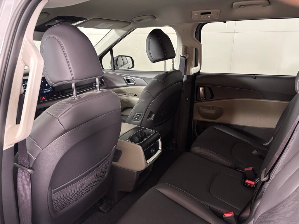 New 2026 Kia Carnival EX FWD image 39