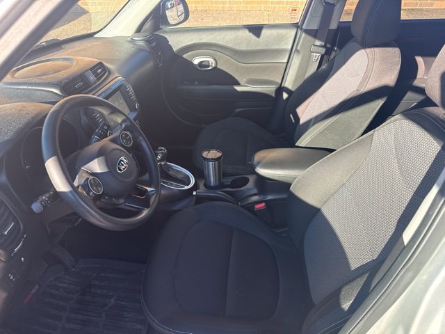 Used 2019 Kia Soul + FWD image 5