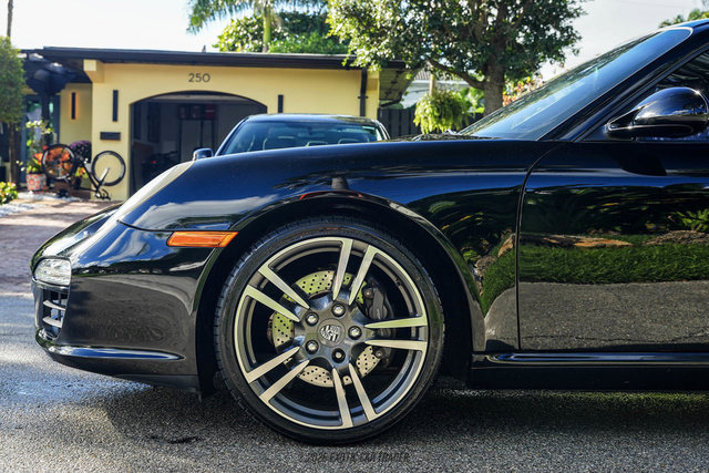 Used 2012 Porsche 911 Carrera RWD image 3