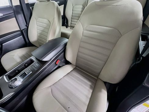 Used 2018 Ford Fusion S FWD image 19