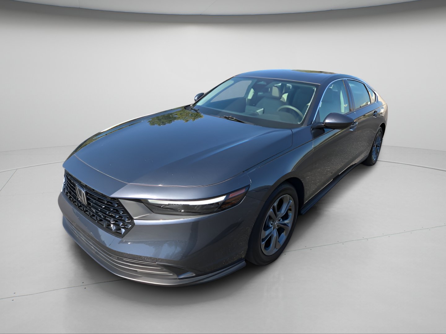 Used 2024 Honda Accord EX image 2