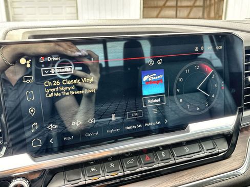 Used 2023 GMC Sierra 1500 SLT w/ SLT Convenience Package image 16