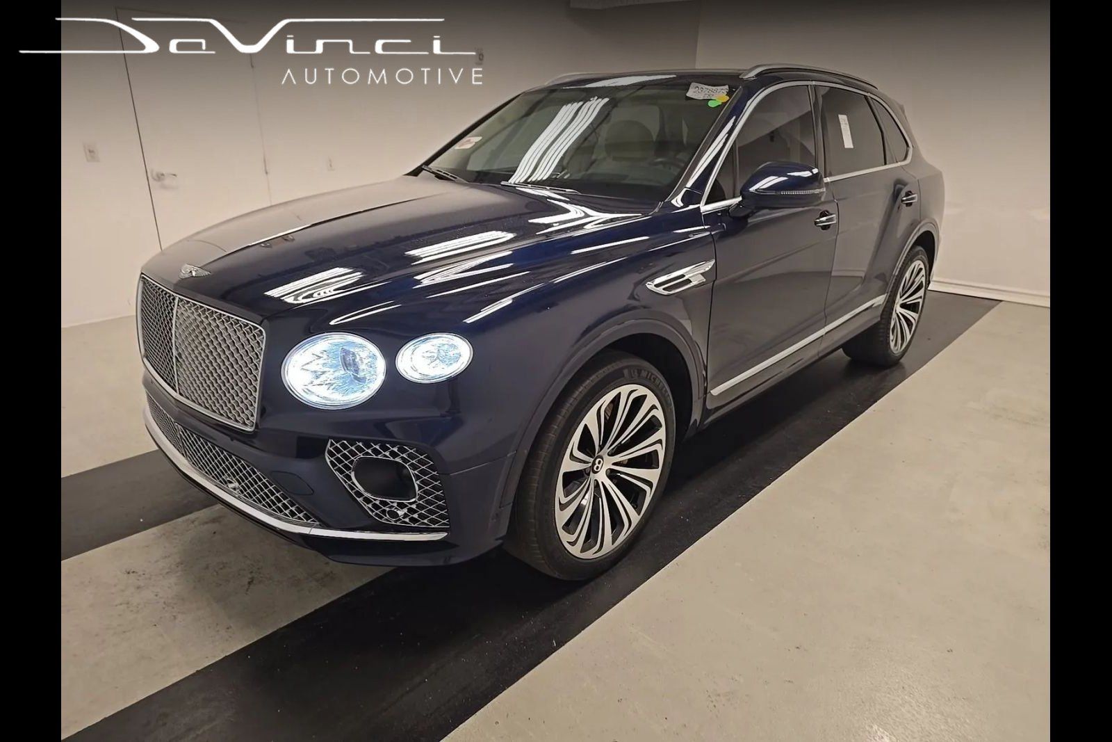 Used 2021 Bentley Bentayga w/ First Edition Specification AWD/4WD image 1
