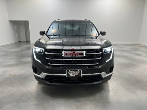 Used 2025 GMC Acadia Elevation image 2