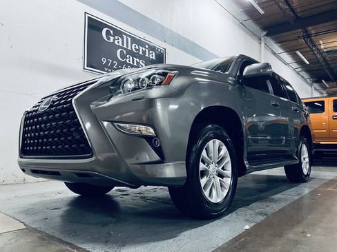 Used 2014 Lexus GX 460 w/ Premium Package AWD/4WD image 3