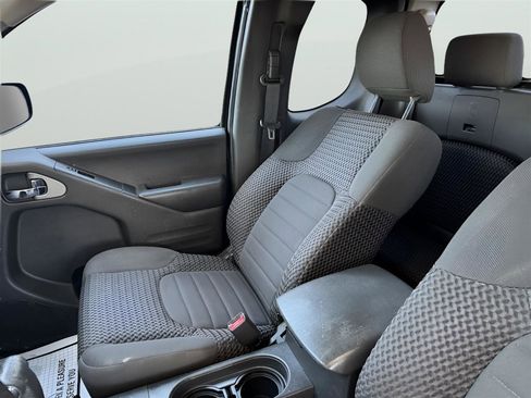 Used 2016 Nissan Frontier SV w/ SV Value Truck Package image 13