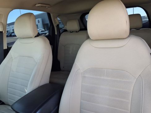 Used 2018 Ford Edge SEL image 19