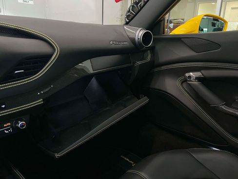 Used 2022 Ferrari F8 Tributo RWD image 25