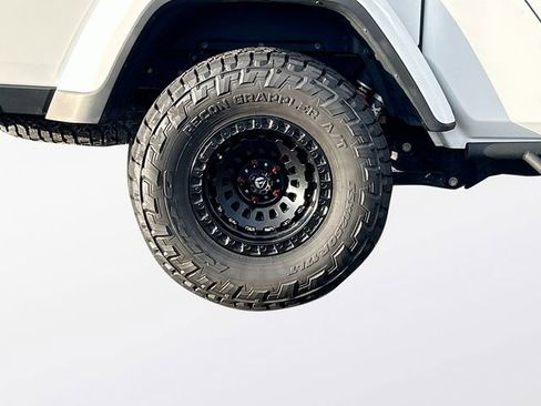 Used 2021 Jeep Gladiator Mojave AWD/4WD image 29