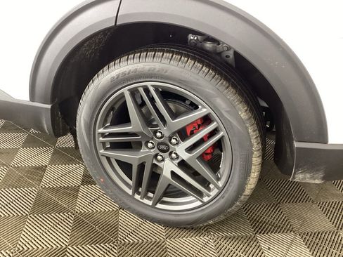 New 2026 Ford Explorer ST-Line w/ ST-Line Street Pack image 7