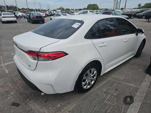 Used 2025 Toyota Corolla LE FWD image 6