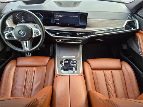 Certified 2023 BMW X7 M60i AWD/4WD image 18