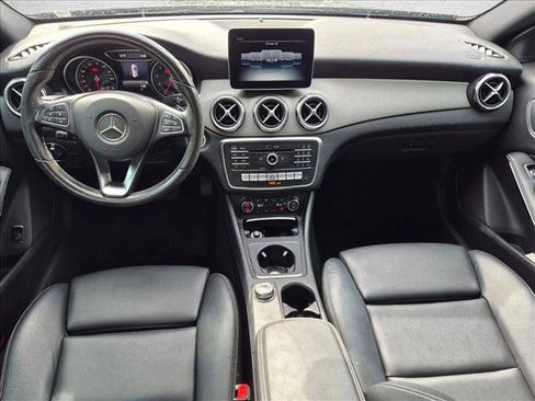 Used 2020 Mercedes-Benz GLA 250 image 13